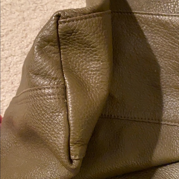 GAP Leather Tote - Picture 10 of 10